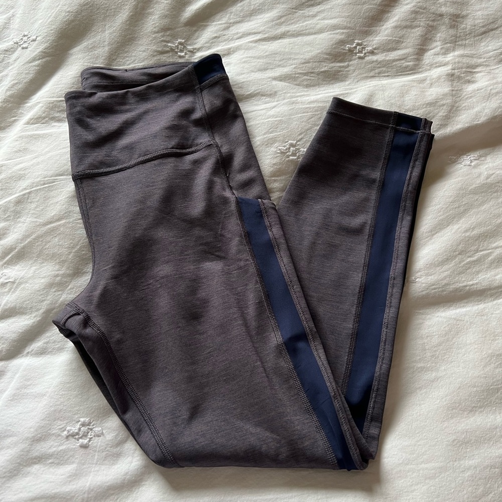 Athleta Ultimate Stash Pocket 7/8 Tight/Leggings - Like New